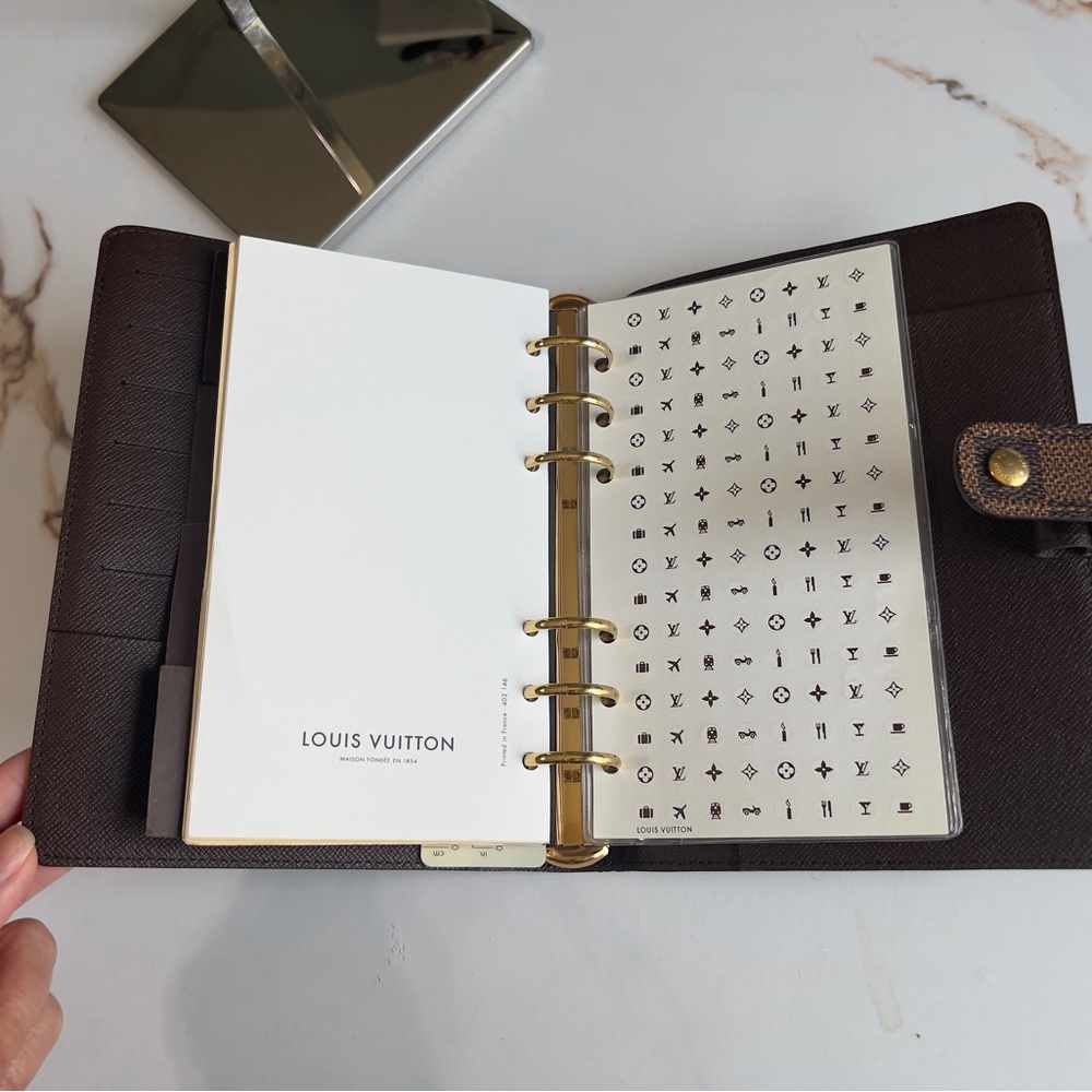 SOLD-Authentic Louis Vuitton Agenda MM Damier Ebene - Picture 11 of 16